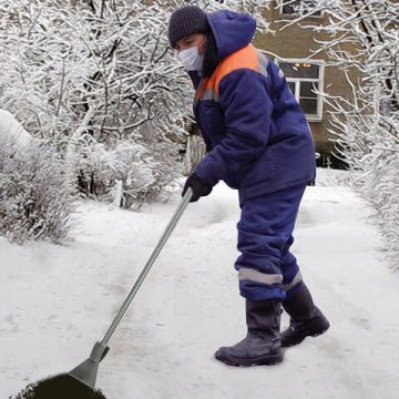 Ледоруб-топор с металлической ручкой ширина 15см высота 135см Б-3 1/1 (клиент)