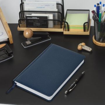 Ежедневник А5 138х213мм 136л недатир фактурная кожа синий BRAUBERG Profile 1/30 (клиент)