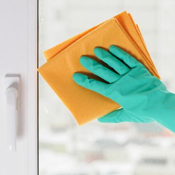 Салфетка вискозная (50х60) универсальная ЛЮБАША оранжевая 1/48 (клиент)